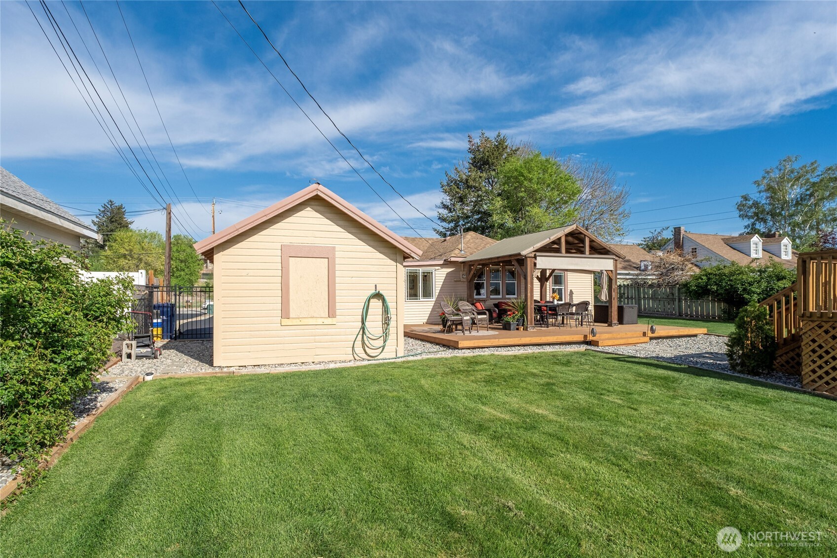1104 N Baker , East Wenatchee, WA 90880