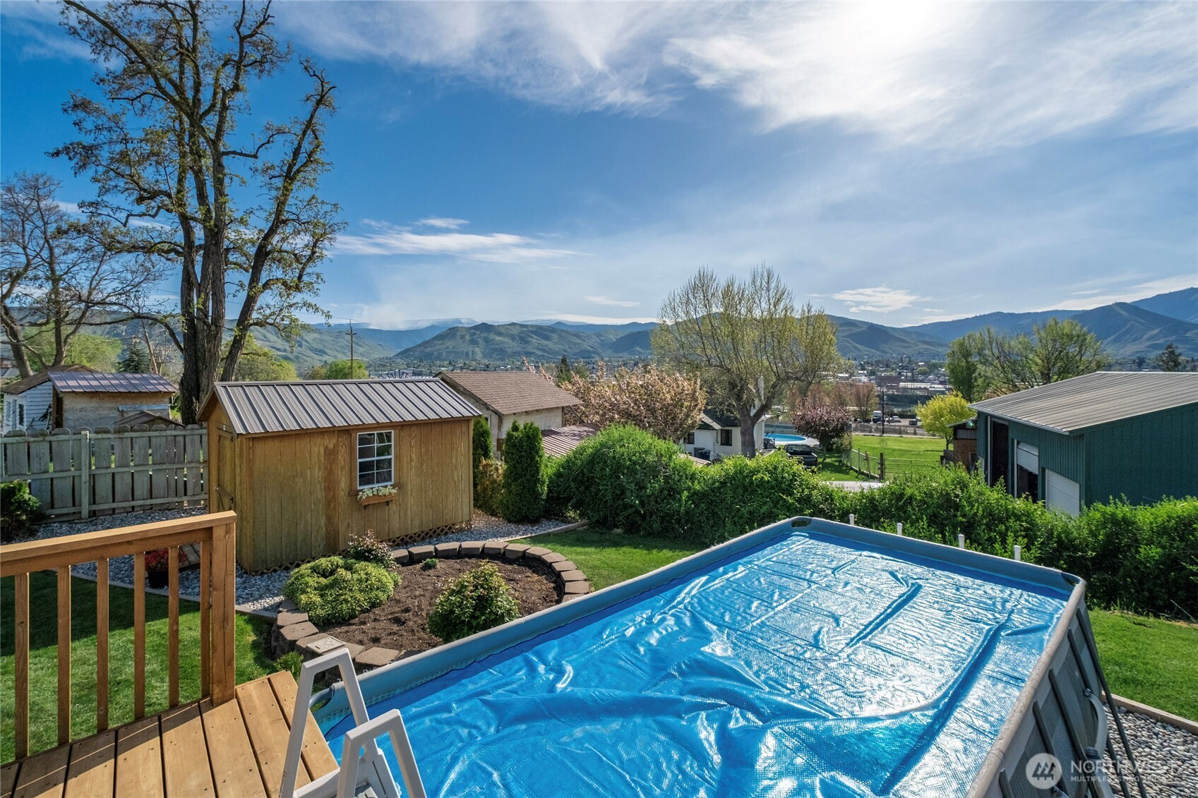 1104 N Baker , East Wenatchee, WA 90880