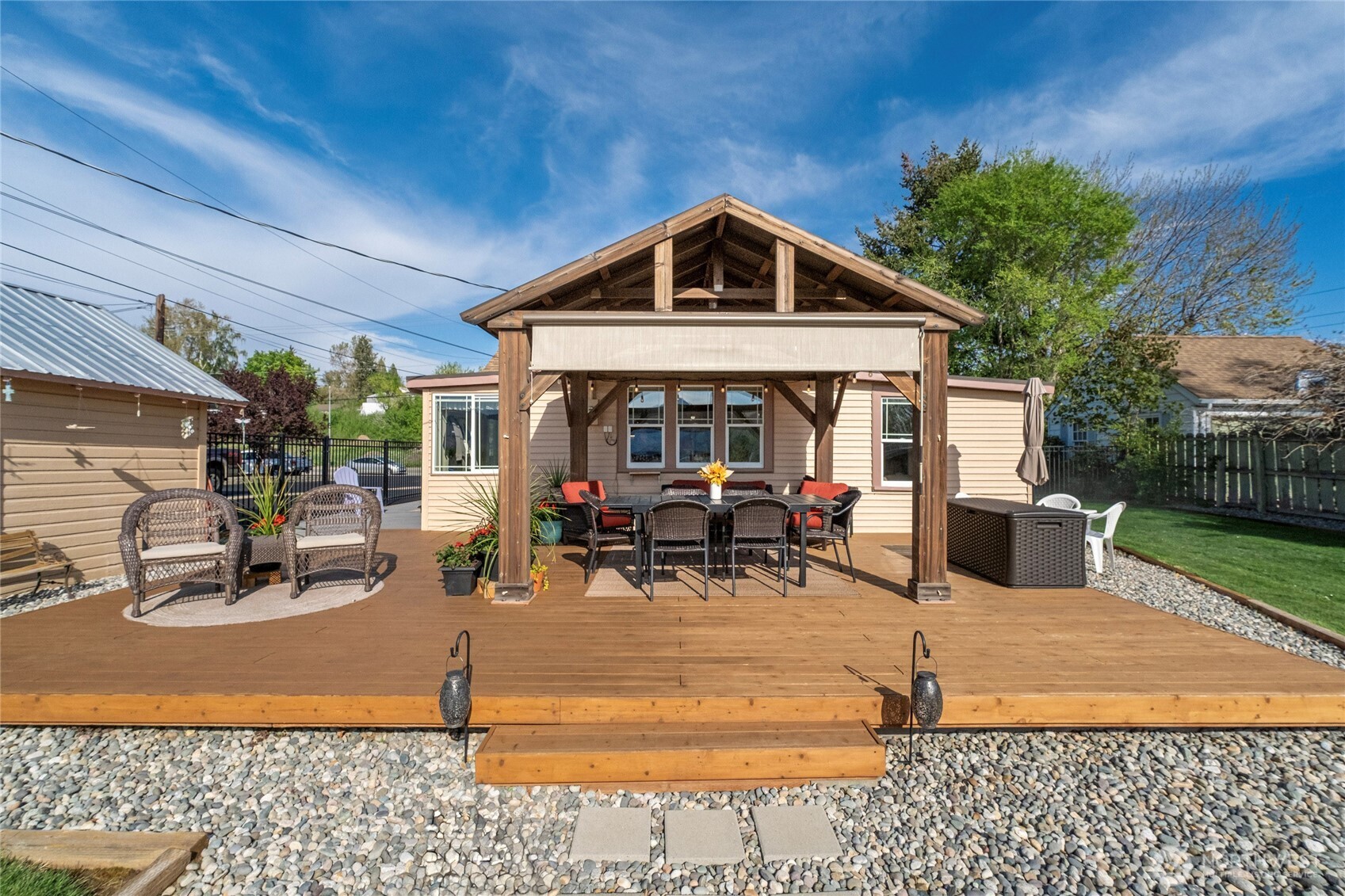 1104 N Baker , East Wenatchee, WA 90880