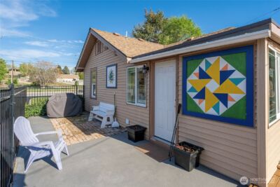 1104 N Baker , East Wenatchee, WA 90880 - Photo 36