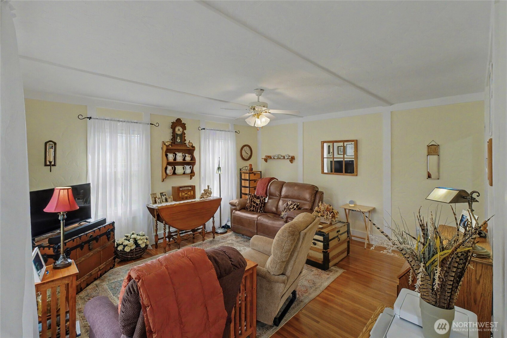 1104 N Baker , East Wenatchee, WA 90880
