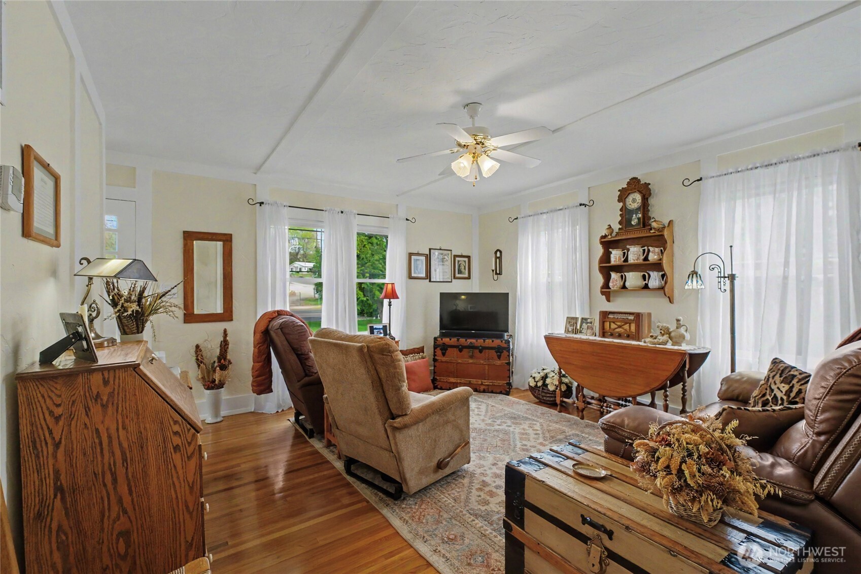 1104 N Baker , East Wenatchee, WA 90880
