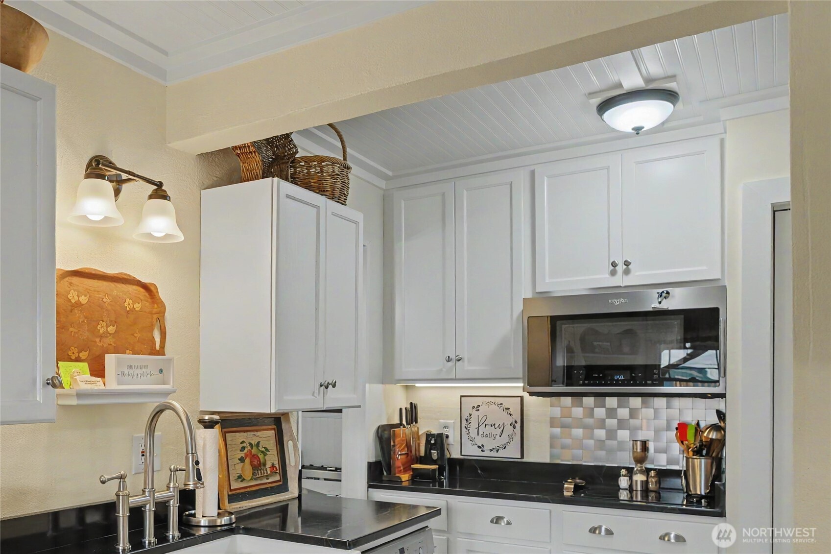 1104 N Baker , East Wenatchee, WA 90880