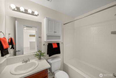 19015 25th Drive SE, Bothell, WA 98012 - Photo 21