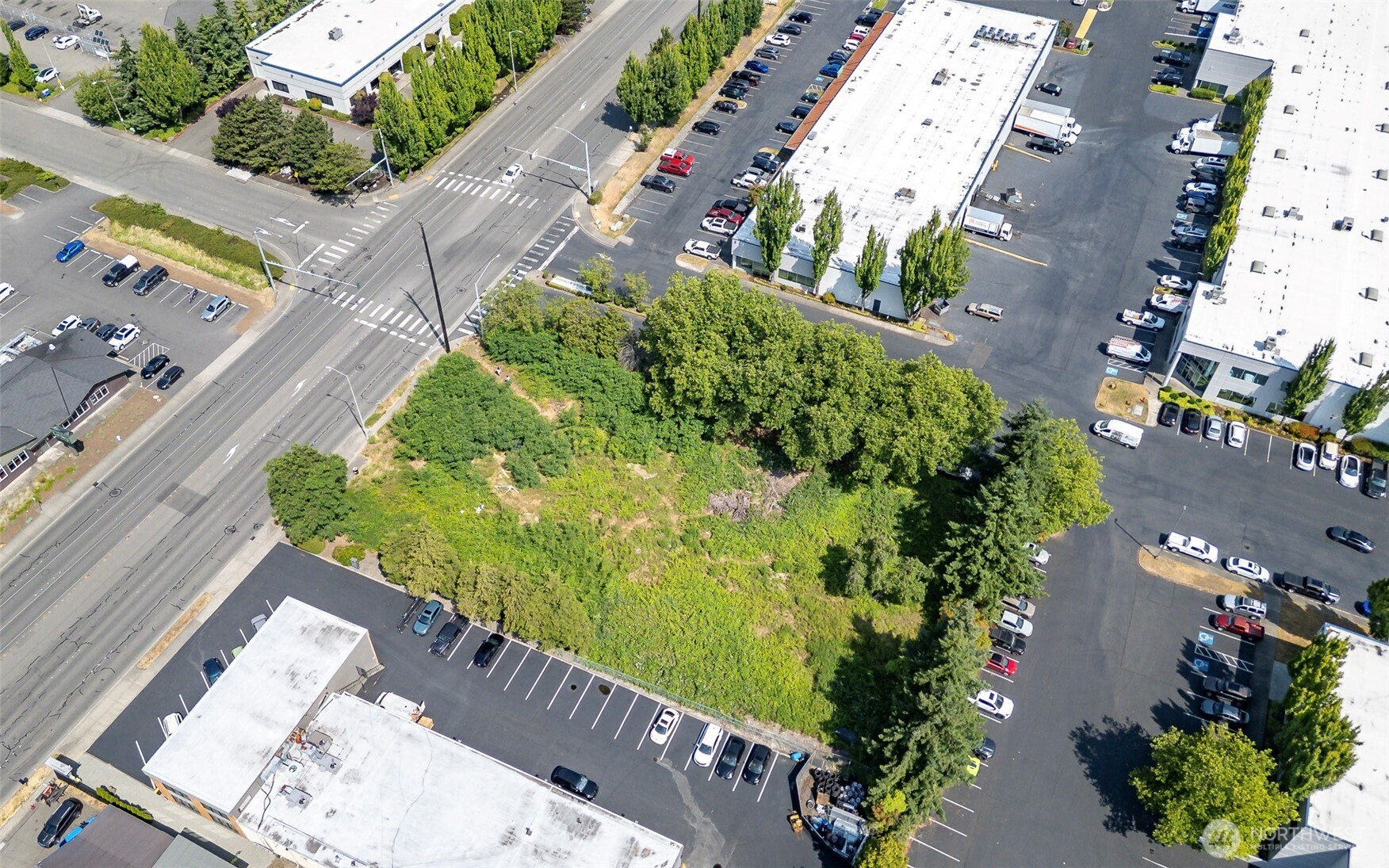 8425 S 216th Street , Kent, WA 98032