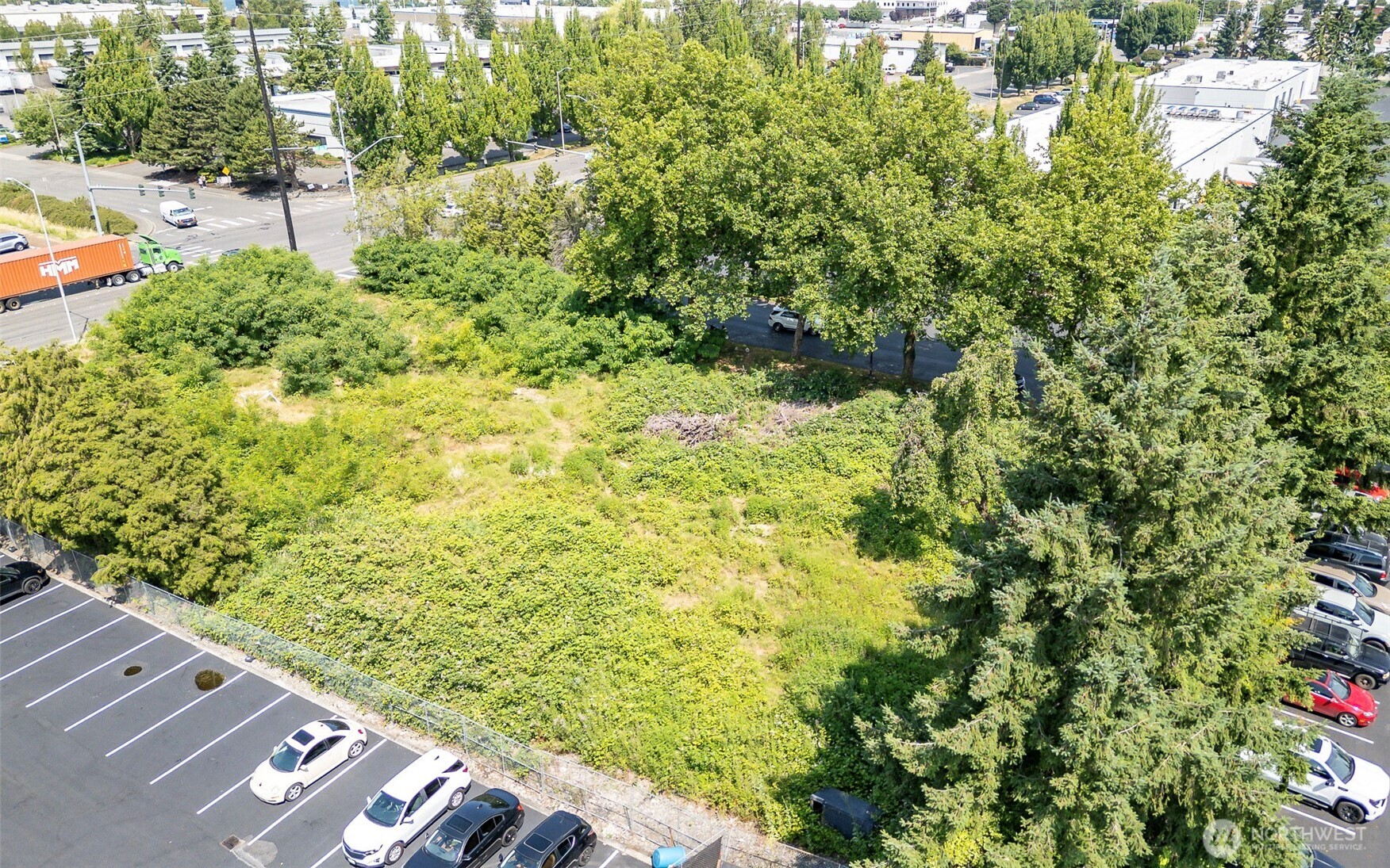 8425 S 216th Street , Kent, WA 98032
