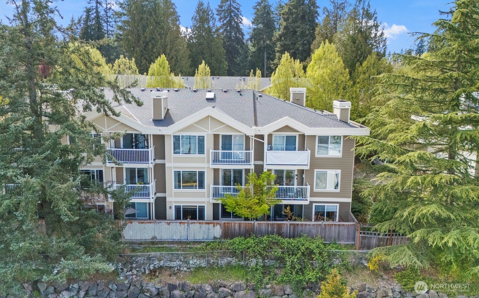 937 N 200th Street #B 203, Shoreline, WA 98133