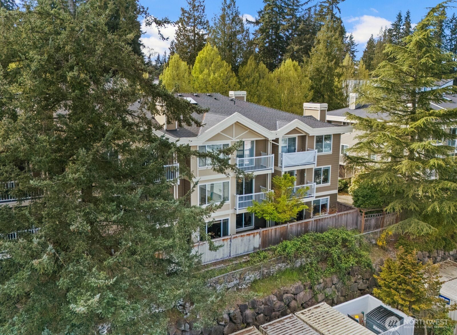 937 N 200th Street #B 203, Shoreline, WA 98133
