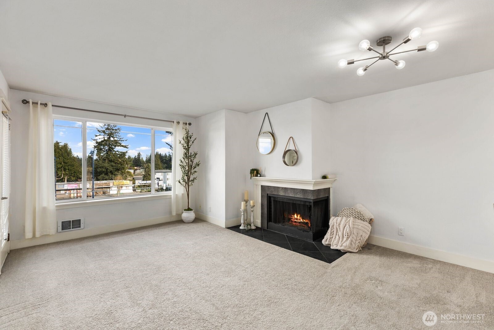 937 N 200th Street #B 203, Shoreline, WA 98133