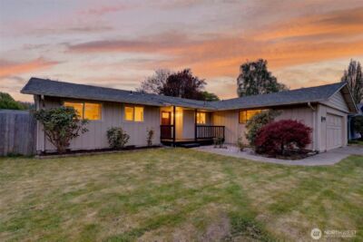 3815 Cherrywood Street , Longview, WA 98632