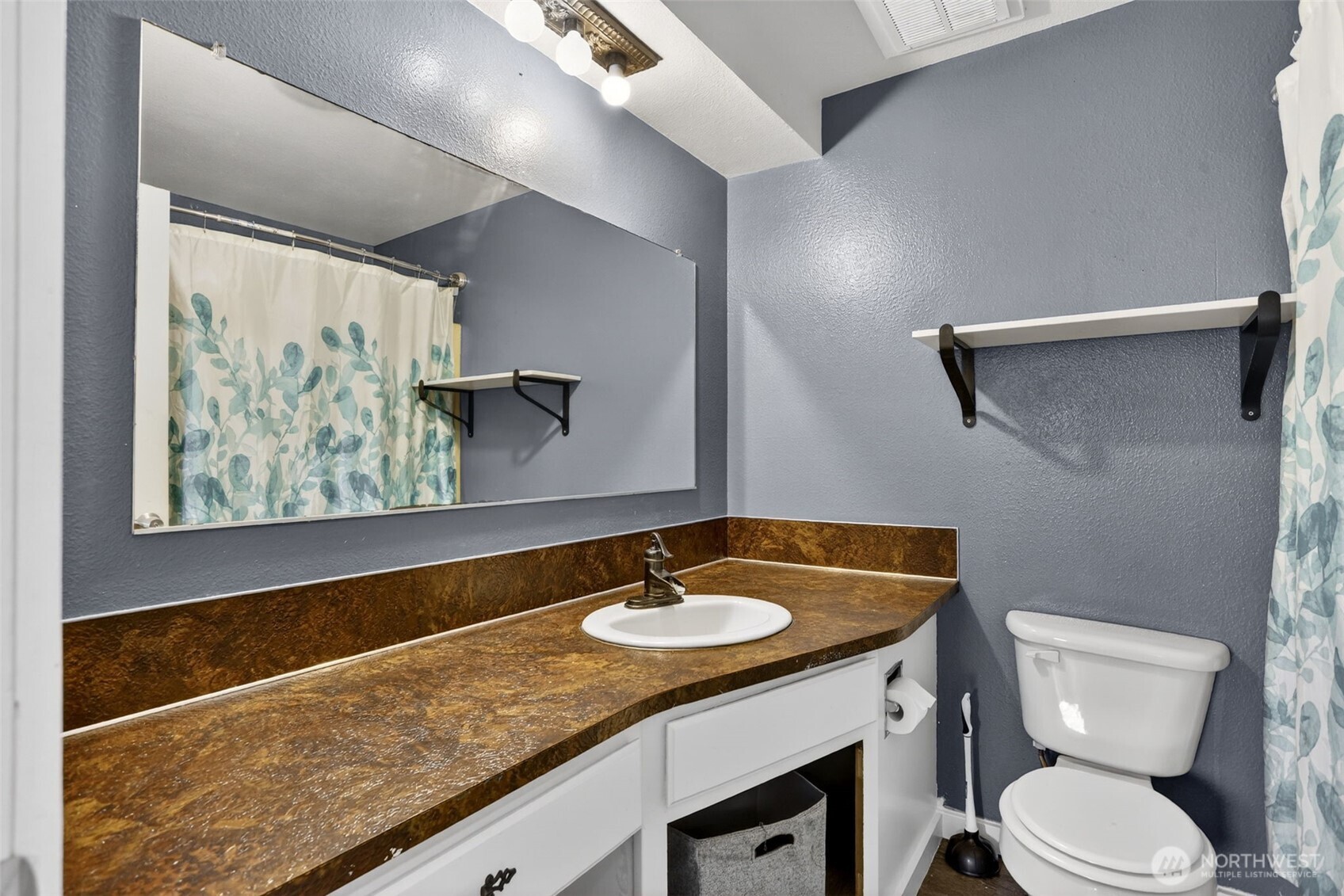 3815 Cherrywood Street , Longview, WA 98632