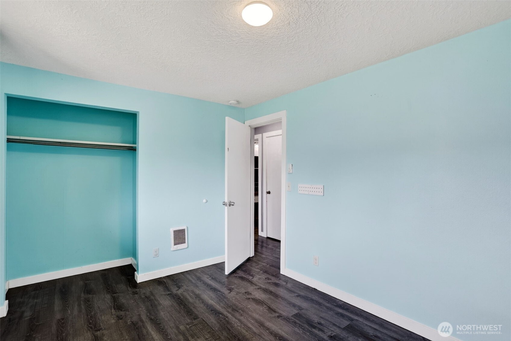 3815 Cherrywood Street , Longview, WA 98632