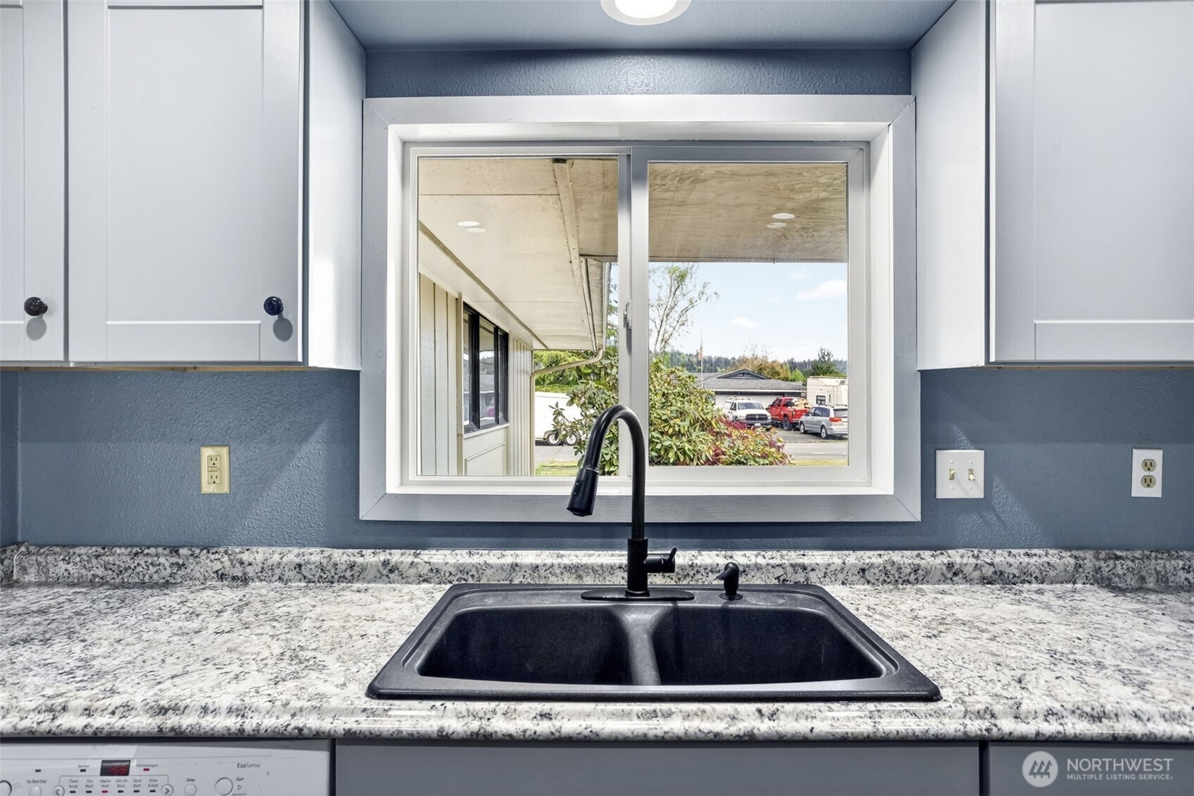 3815 Cherrywood Street , Longview, WA 98632