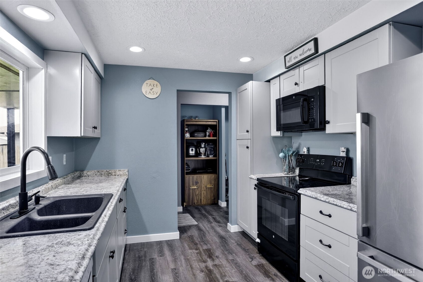 3815 Cherrywood Street , Longview, WA 98632
