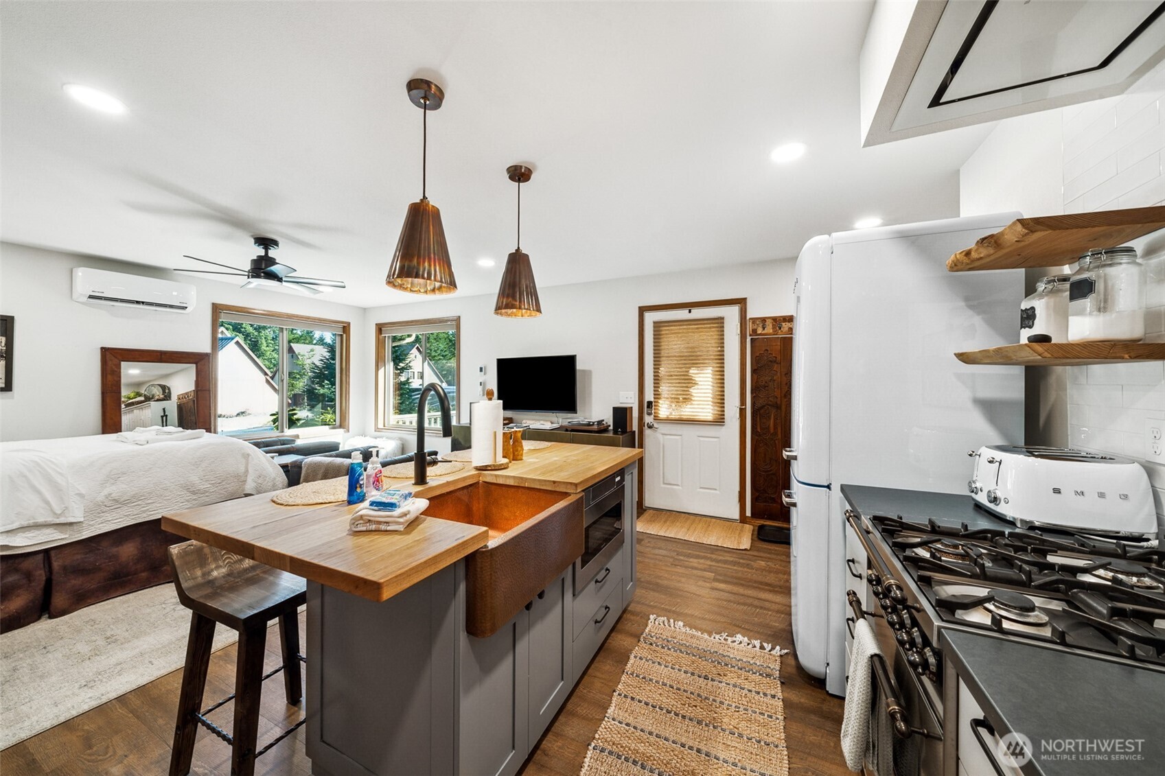 132 Hellem Drive , Packwood, WA 98361