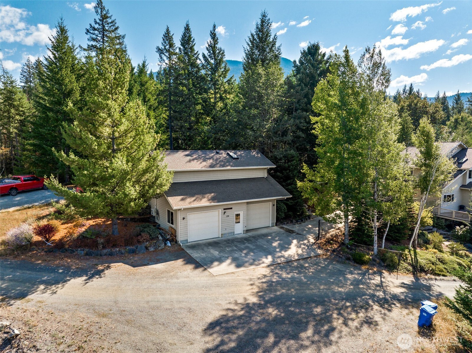 132 Hellem Drive , Packwood, WA 98361