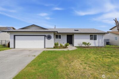 725 NW Sunburst Court , Moses Lake, WA 98837