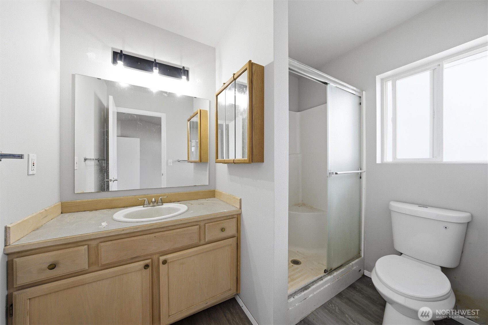 725 NW Sunburst Court , Moses Lake, WA 98837