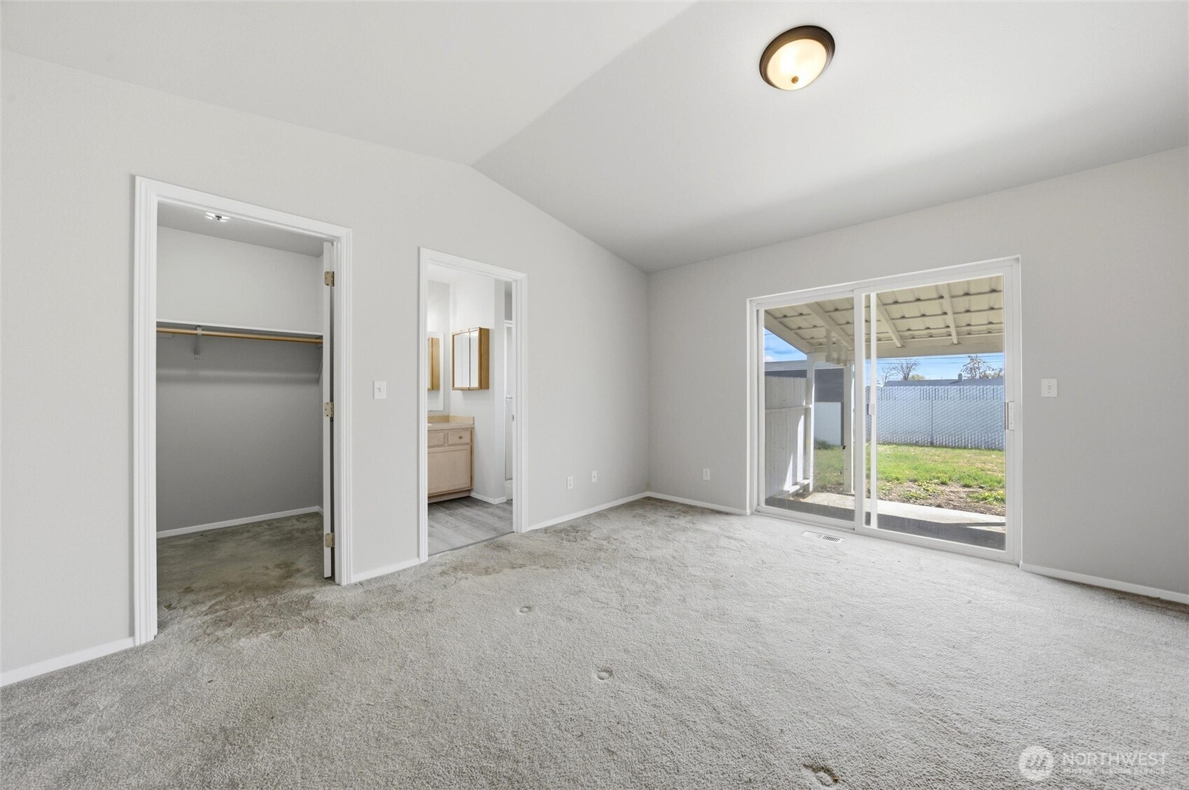 725 NW Sunburst Court , Moses Lake, WA 98837