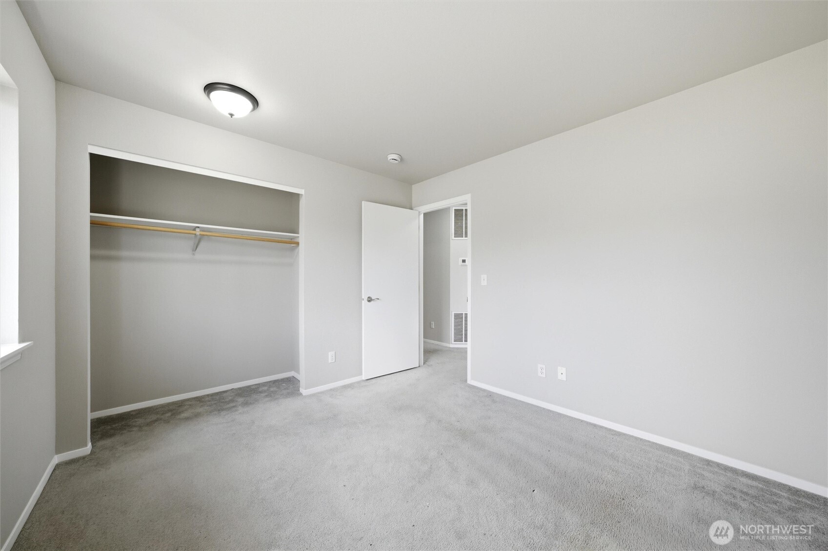 725 NW Sunburst Court , Moses Lake, WA 98837