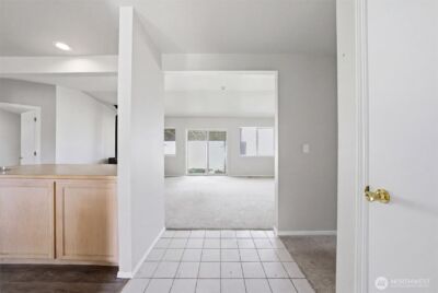 725 NW Sunburst Court , Moses Lake, WA 98837 - Photo 3