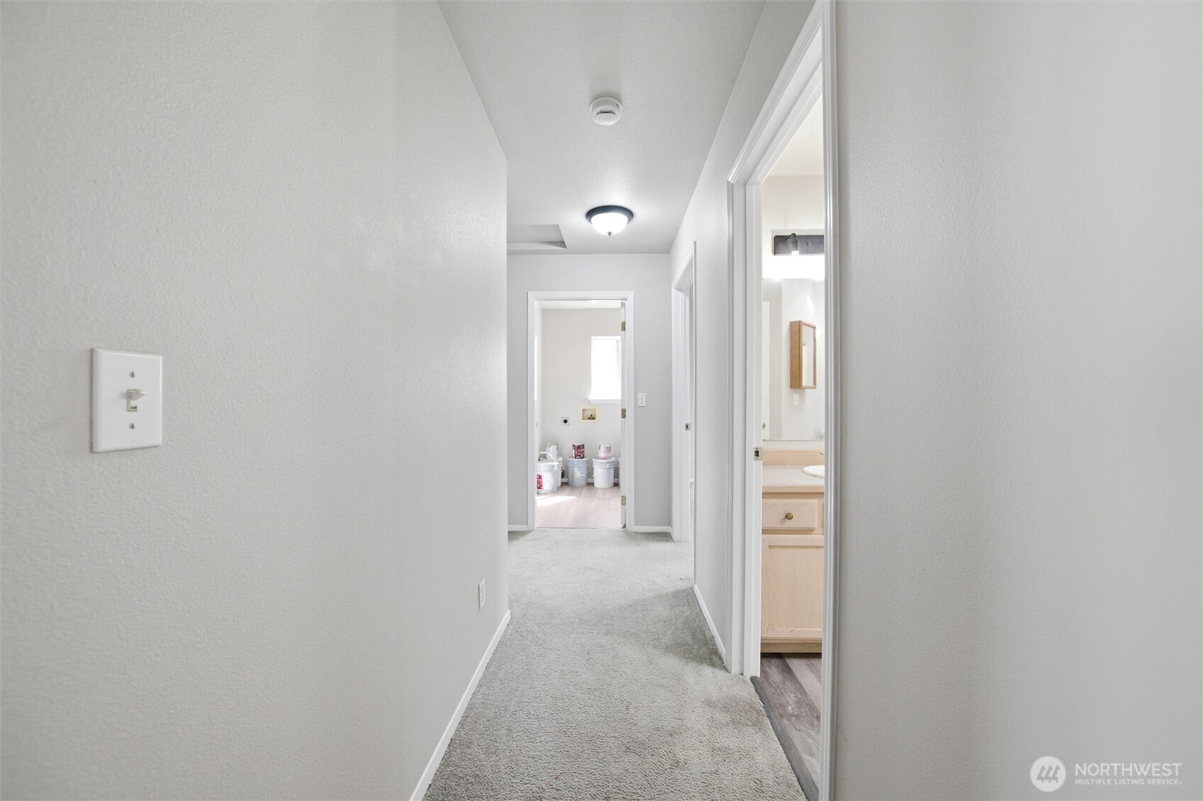 725 NW Sunburst Court , Moses Lake, WA 98837