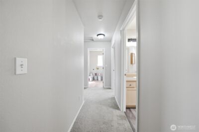 725 NW Sunburst Court , Moses Lake, WA 98837 - Photo 4