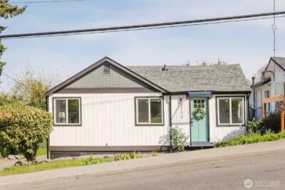 2124 15th Street , Bremerton, WA 98312-3054 - Photo 2