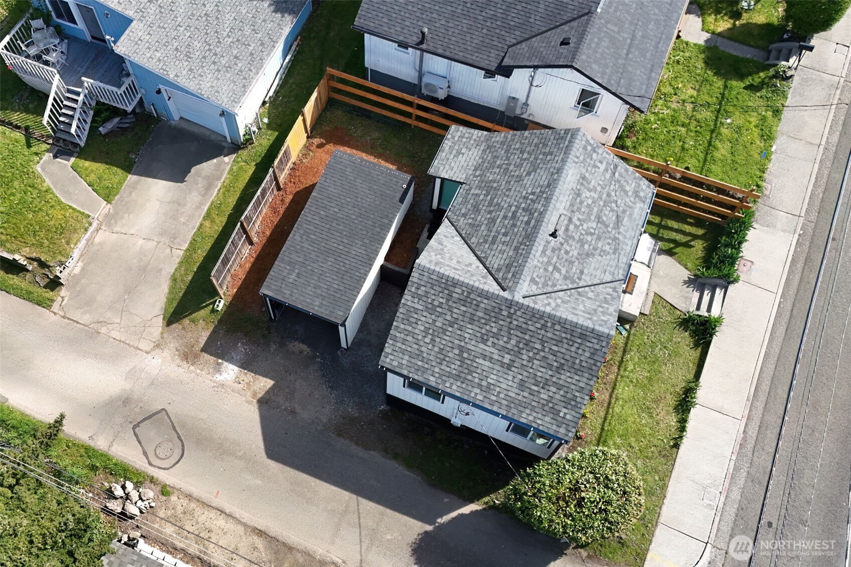 2124 15th Street , Bremerton, WA 98312-3054