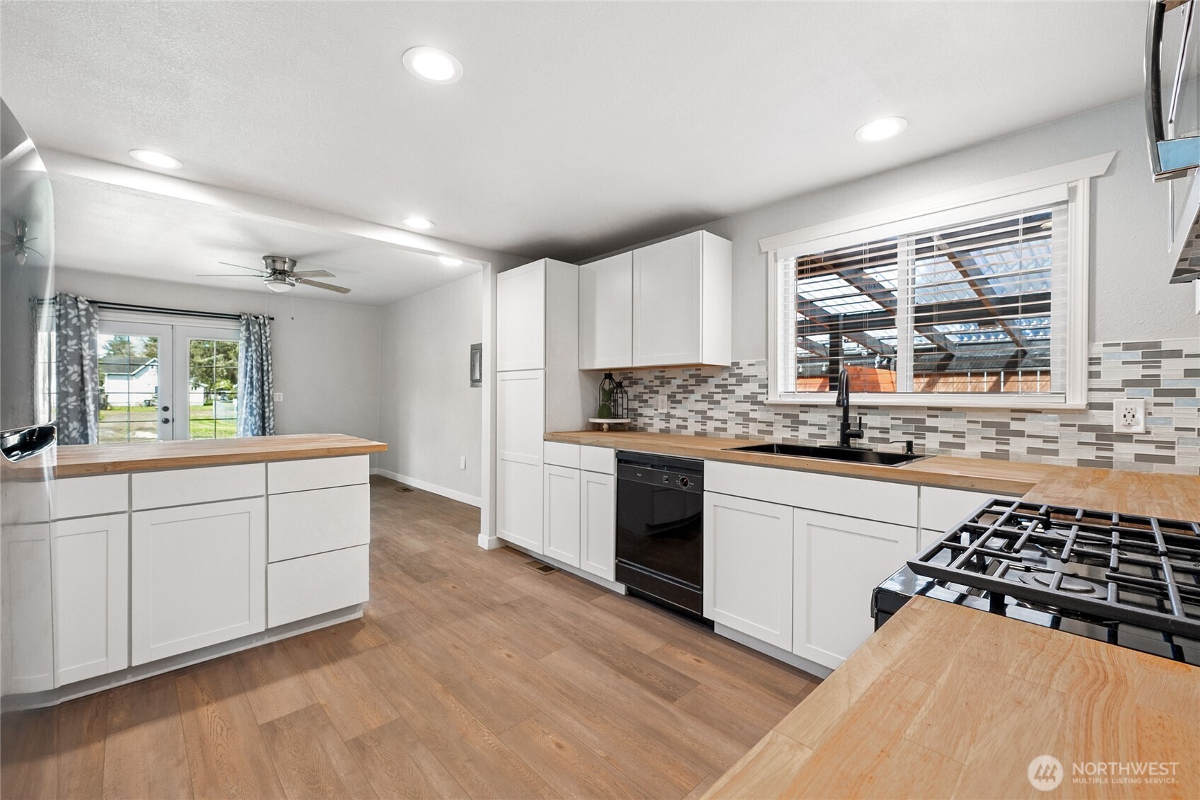 1413 Lincoln Street , Hoquiam, WA 98550