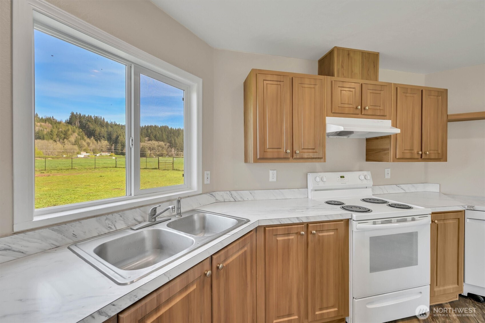228 Mossyrock Road W, Mossyrock, WA 98564-9610