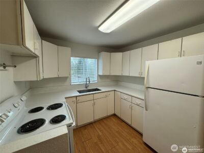 16425 Broadway Avenue , Snohomish, WA 98296 - Photo 11