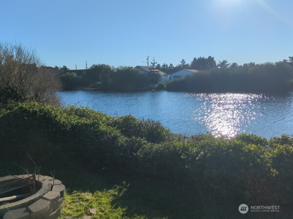 965 Adak Court SE, Ocean Shores, WA 98569