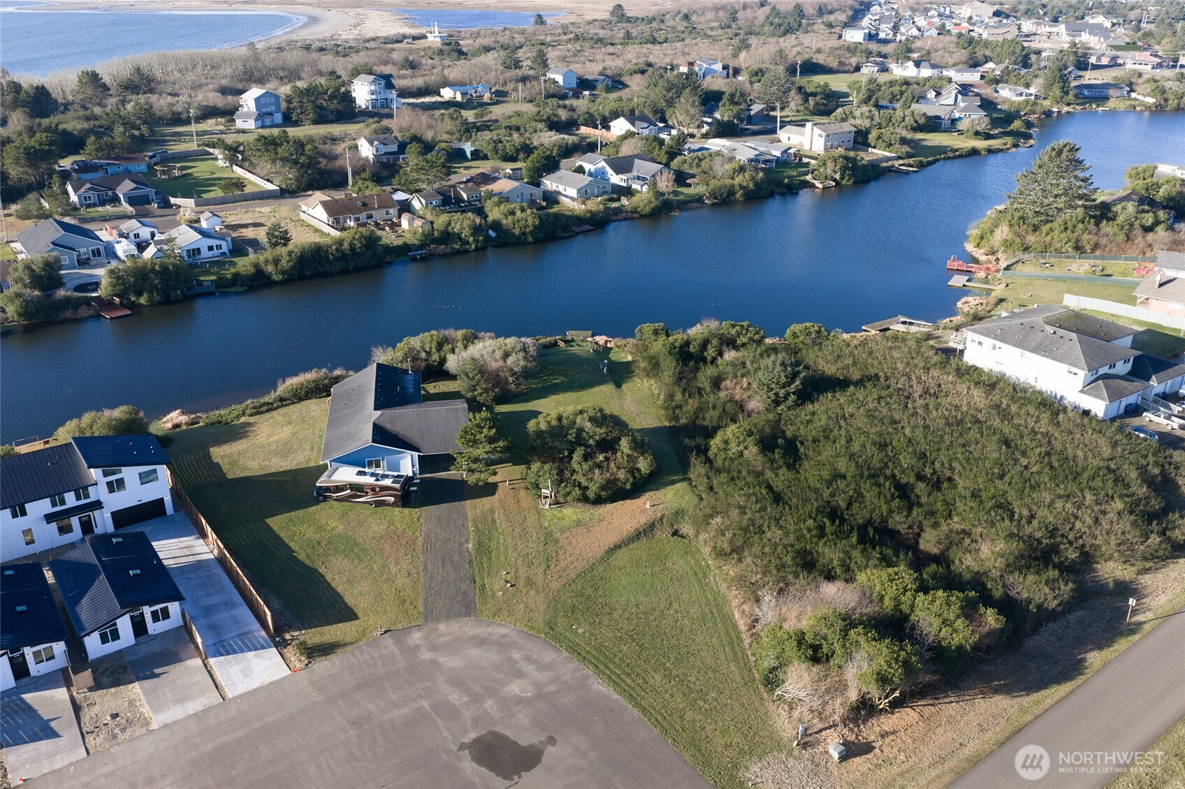 965 Adak Court SE, Ocean Shores, WA 98569