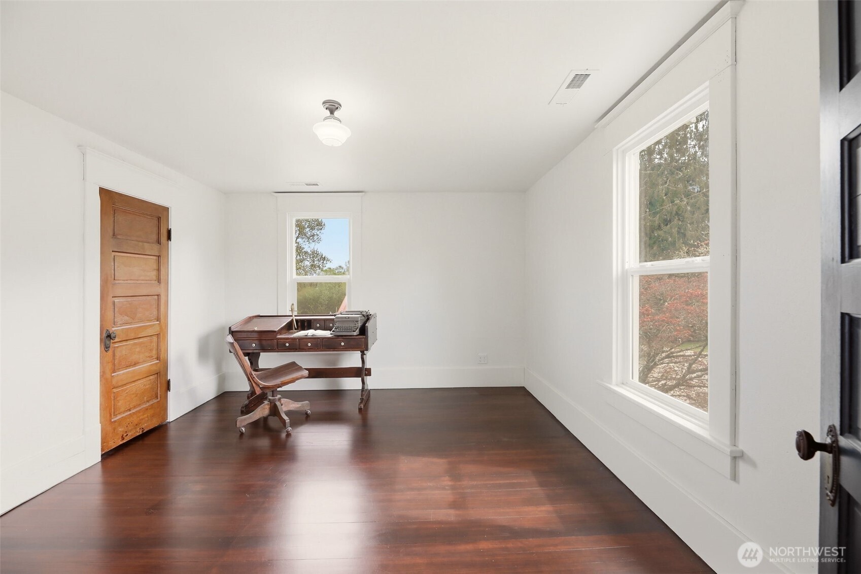 307 Maple Street , Hamilton, WA 98255