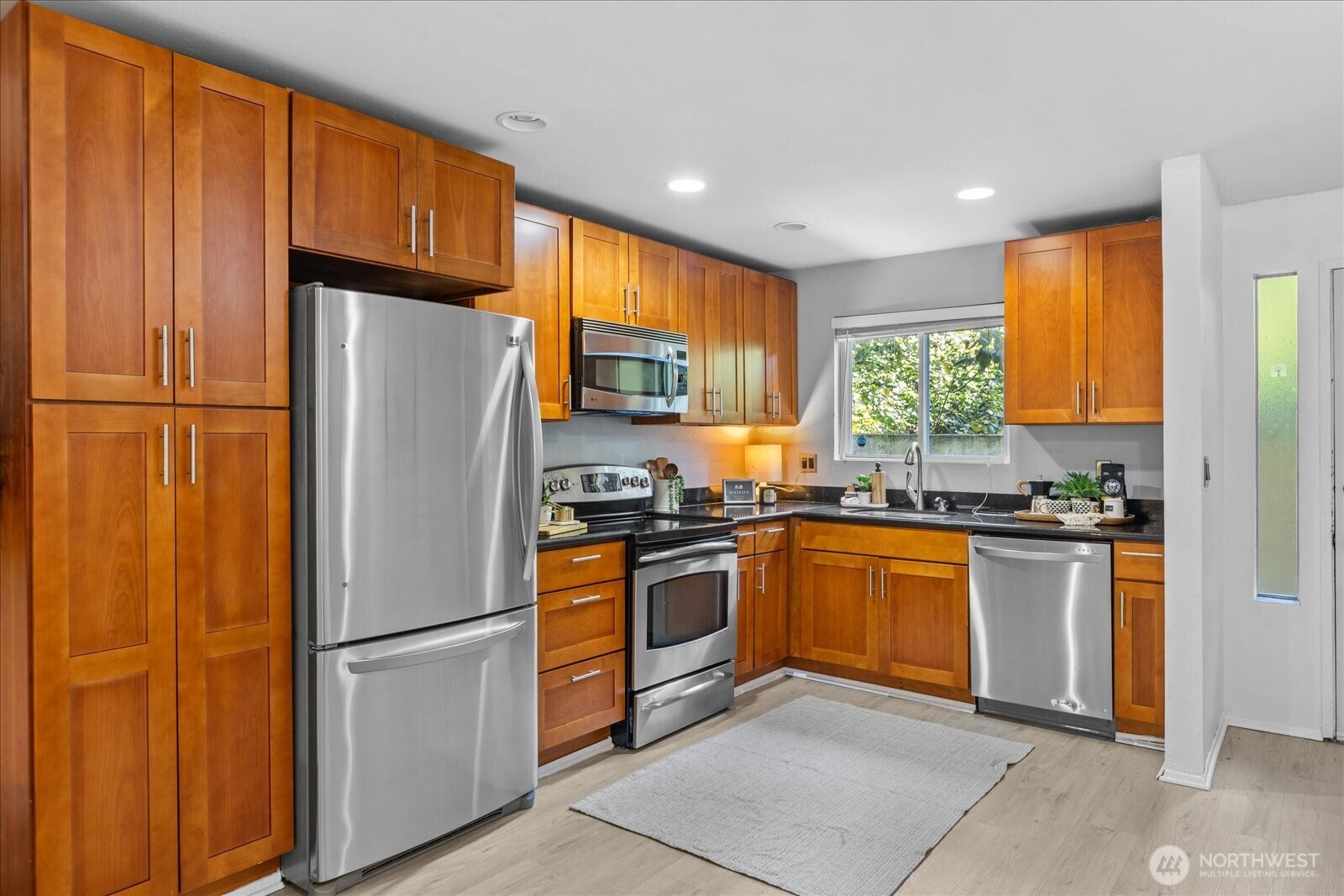 22107 66th Avenue W #10D, Mountlake Terrace, WA 98043