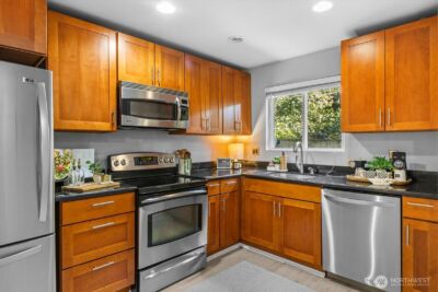 22107 66th Avenue W #10D, Mountlake Terrace, WA 98043 - Photo 9