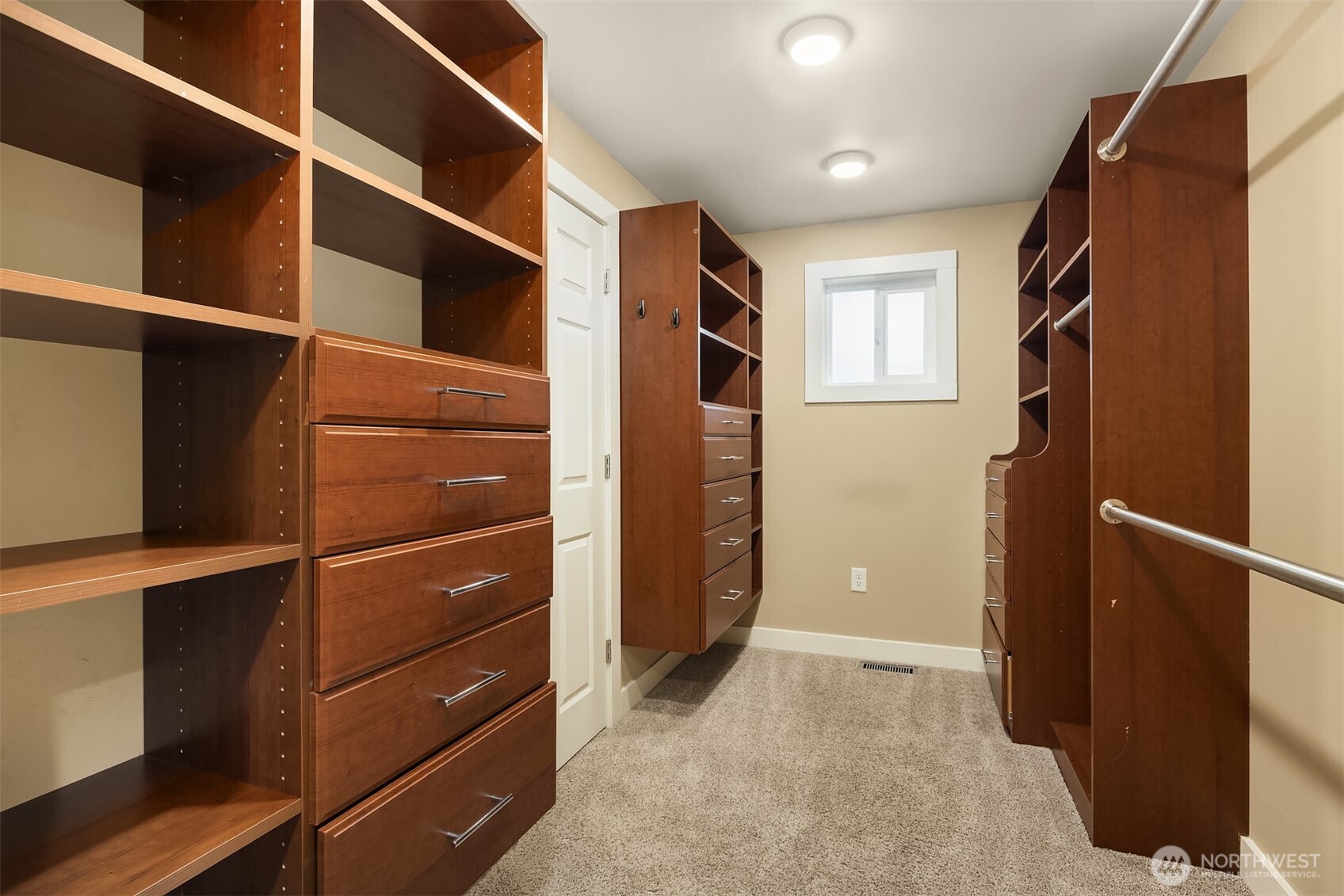 22018 SE 35th Street , Sammamish, WA 98075