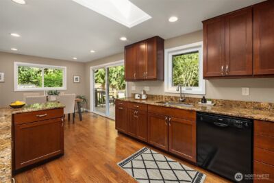 22018 SE 35th Street , Sammamish, WA 98075 - Photo 7