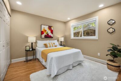 22018 SE 35th Street , Sammamish, WA 98075 - Photo 9