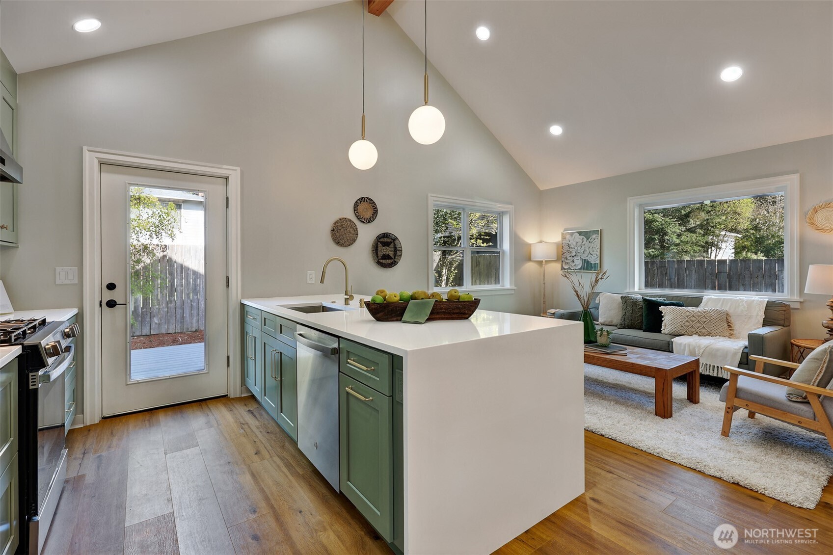 14606 16th Avenue SW, Burien, WA 98166