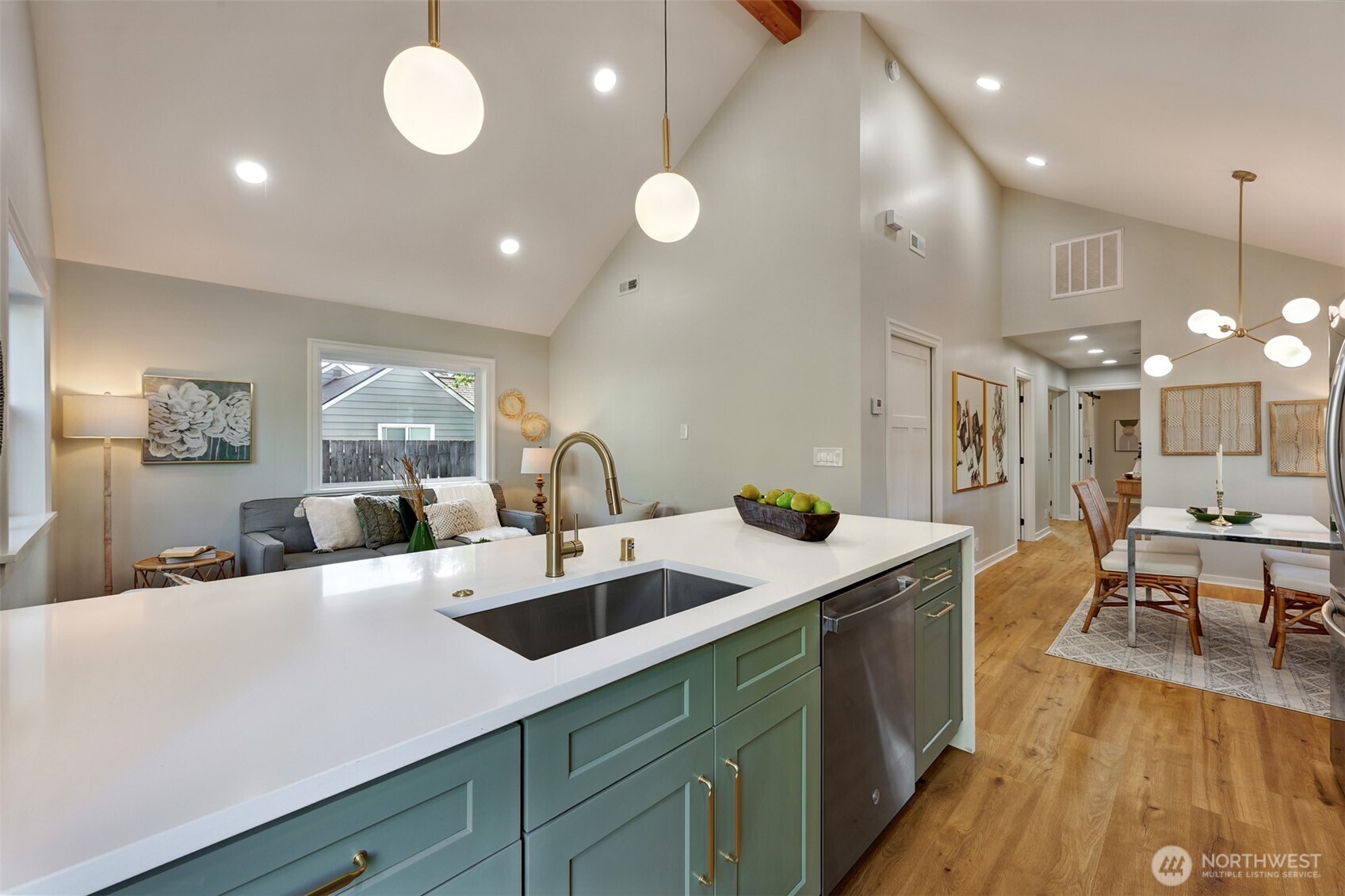 14606 16th Avenue SW, Burien, WA 98166