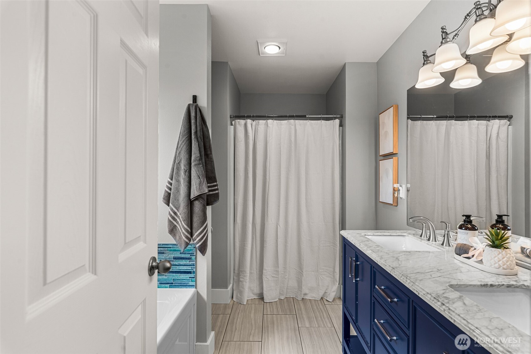 712 S Lexington Place , East Wenatchee, WA 98802