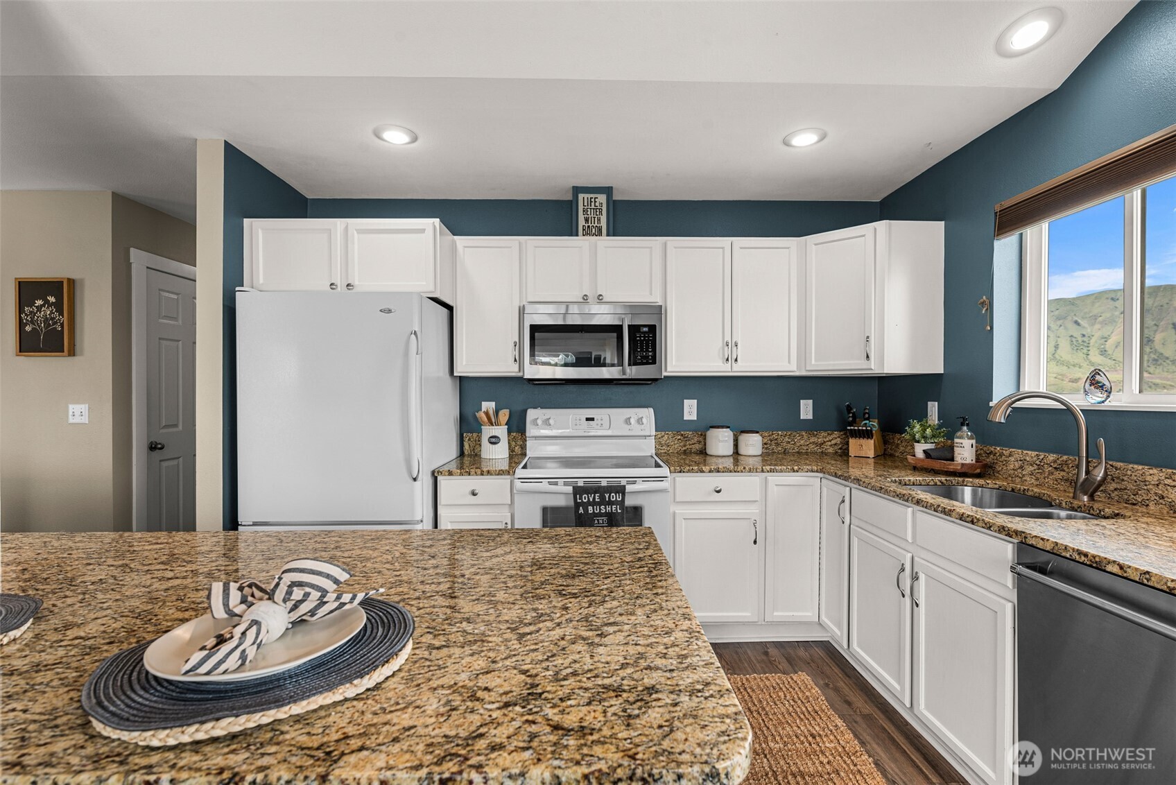 712 S Lexington Place , East Wenatchee, WA 98802