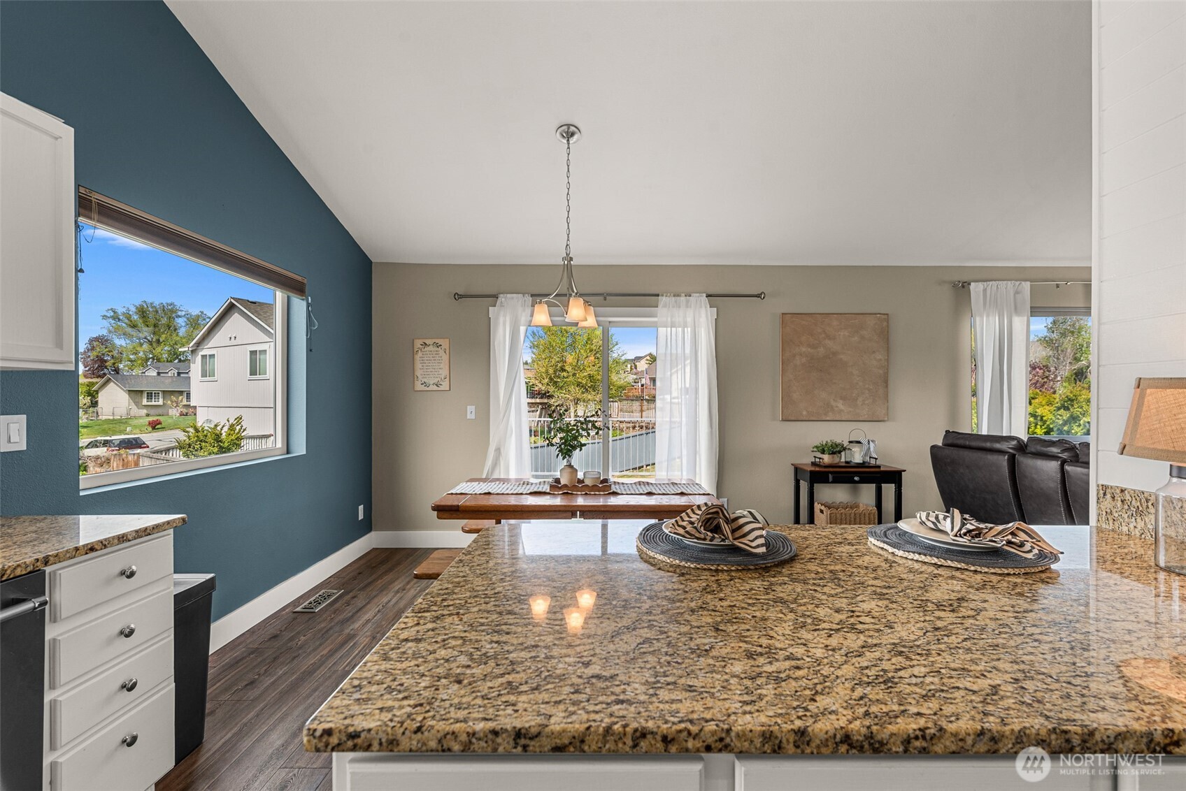 712 S Lexington Place , East Wenatchee, WA 98802