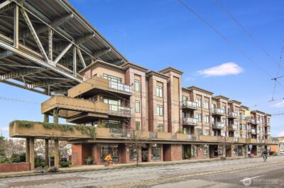 3217 Eastlake Avenue E #302, Seattle, WA 98102 - Photo 1