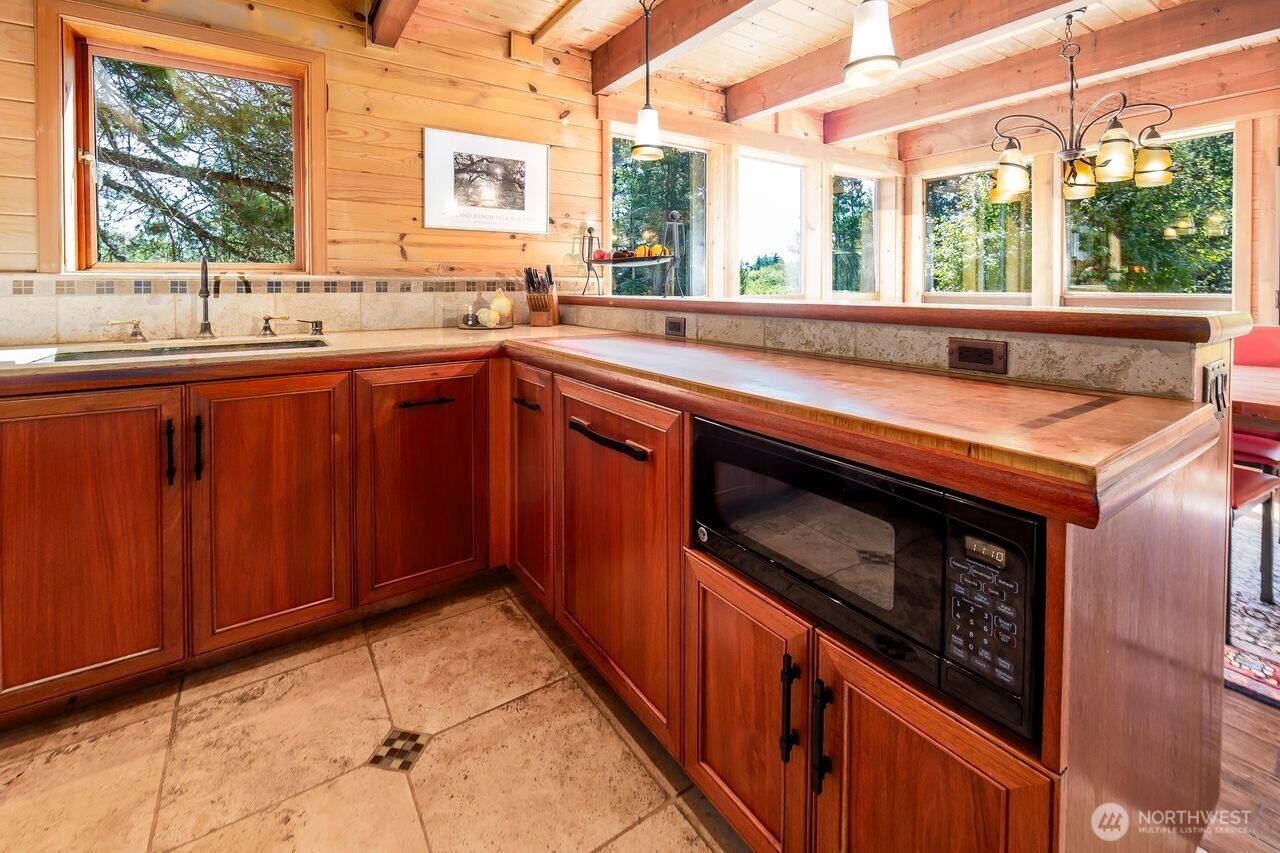 450 Burton Lane , Friday Harbor, WA 98250