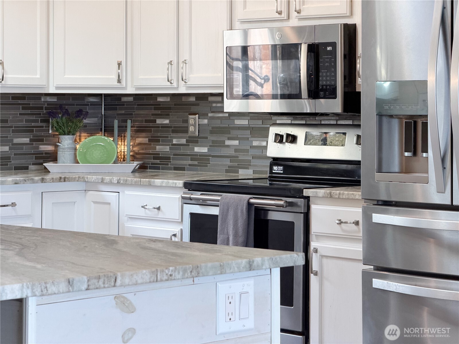17615 Upland Drive , Arlington, WA 98223