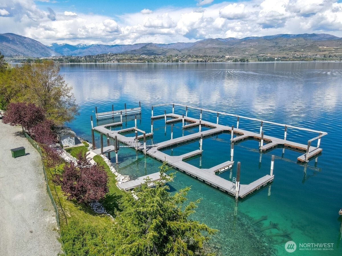 4124 Lakeview Place , Chelan, WA 98816
