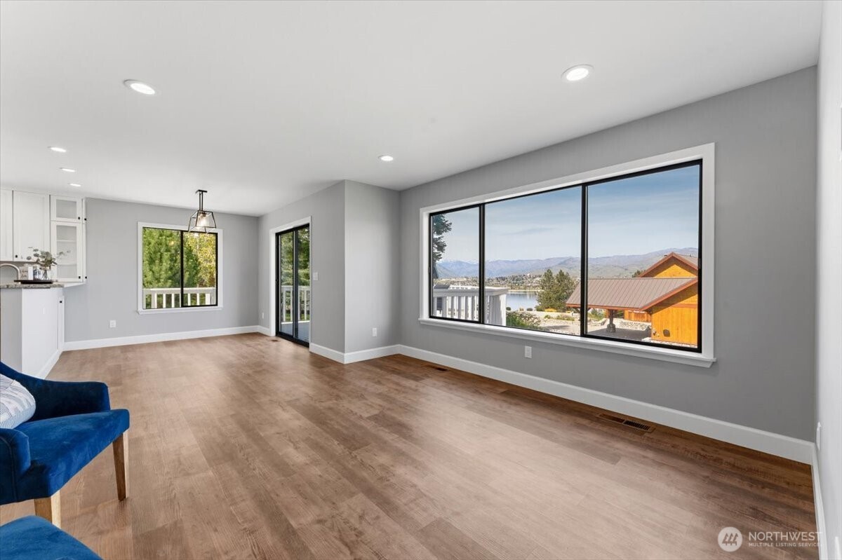 4124 Lakeview Place , Chelan, WA 98816